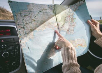 10 Unverzichtbare Tipps für den Roadtrip 2023: Vorbereitung auf lange oder grenzüberschreitende Abenteuer